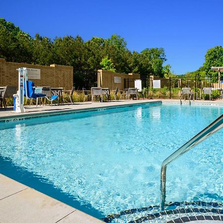 Courtyard By Marriott Raleigh Cary Crossroads Hotel Exterior photo