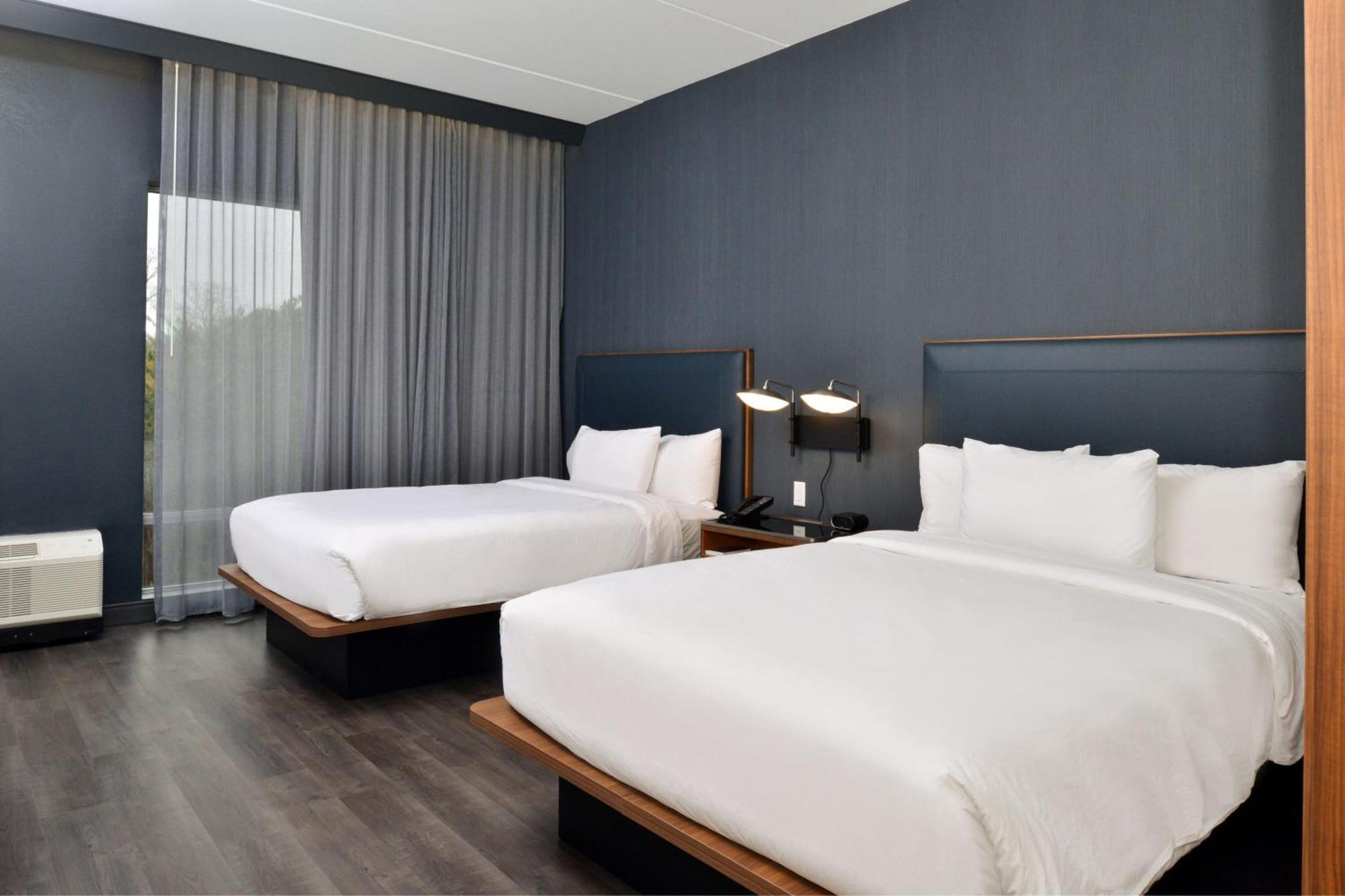 Courtyard By Marriott Raleigh Cary Crossroads Hotel Exterior photo